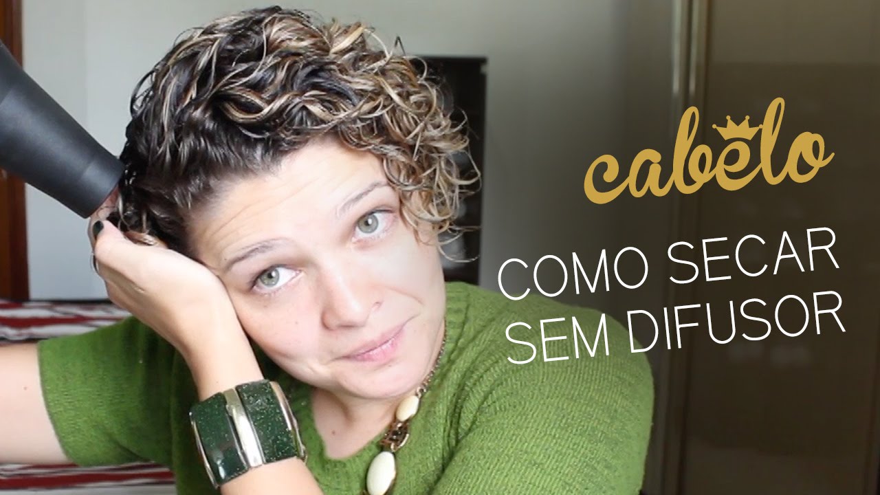 Como secar cabelo cacheado sem difusor