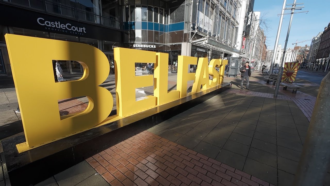 Belfast bus tour! With some great commentary too!