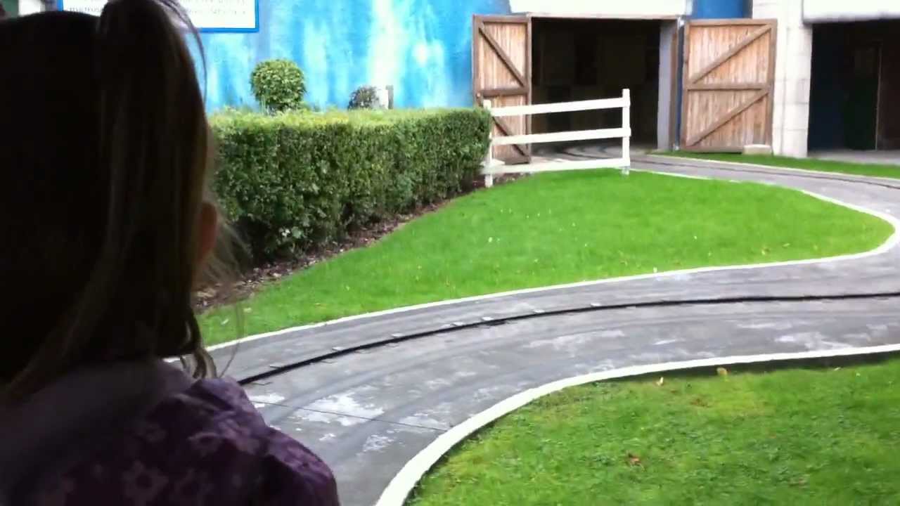 Thomas Land rides - Sodor Classic Cars Ride