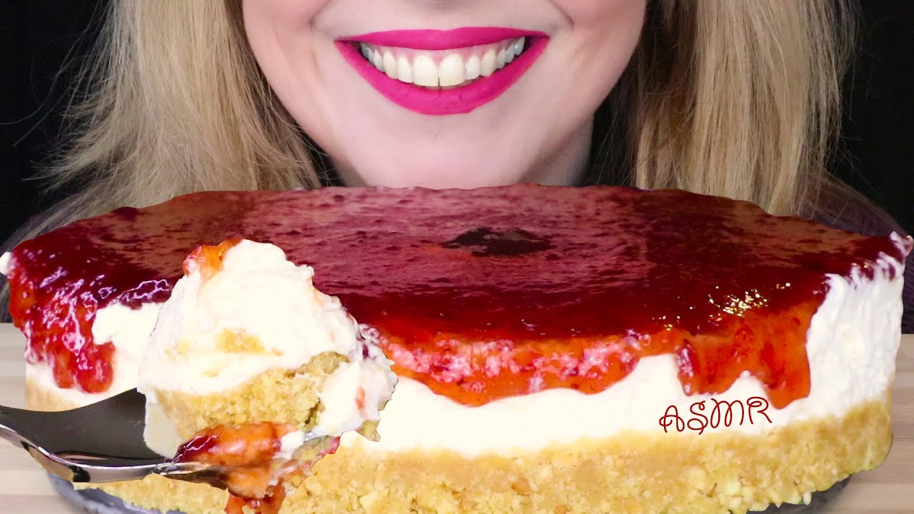 HOMEMADE STRAWBERRY CHEESECAKE 🍰 | ASMR Mukbang - 먹방 | No Talking | Real Eating Sounds