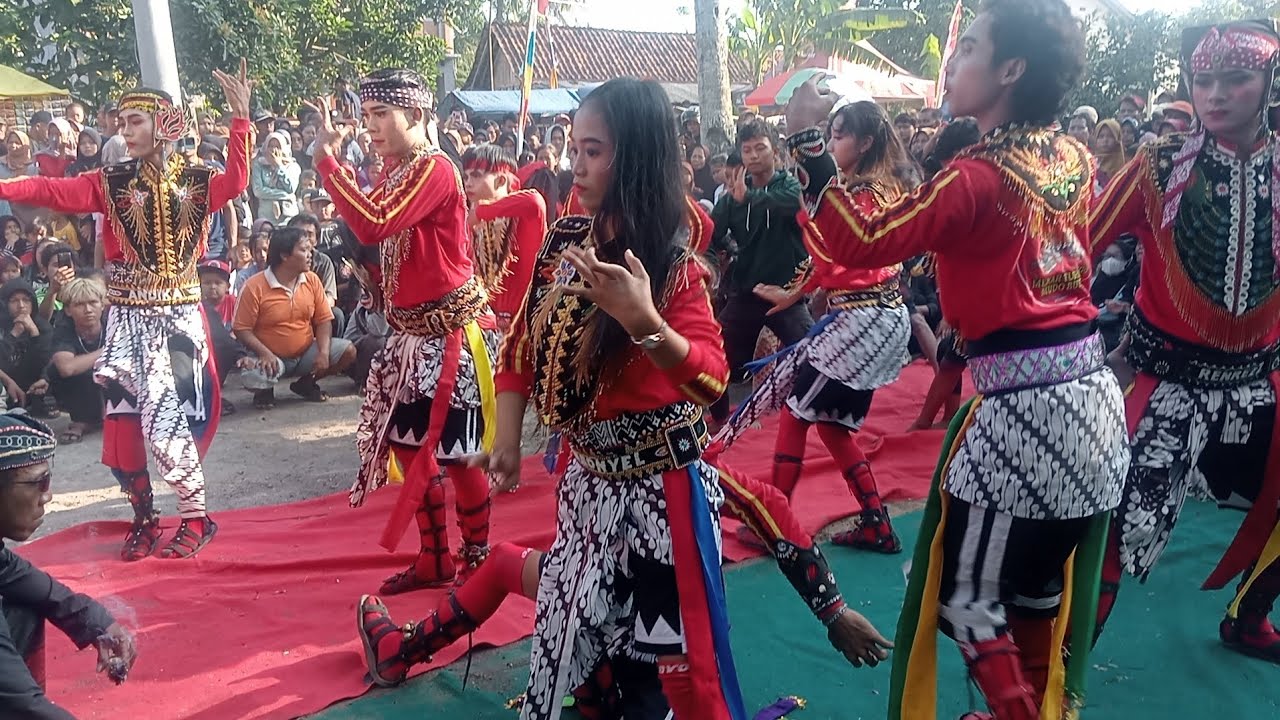 masih posisi janturan yang sepektakuler bareng ebeg mekar Turonggo Mudo budoyo di karang capit