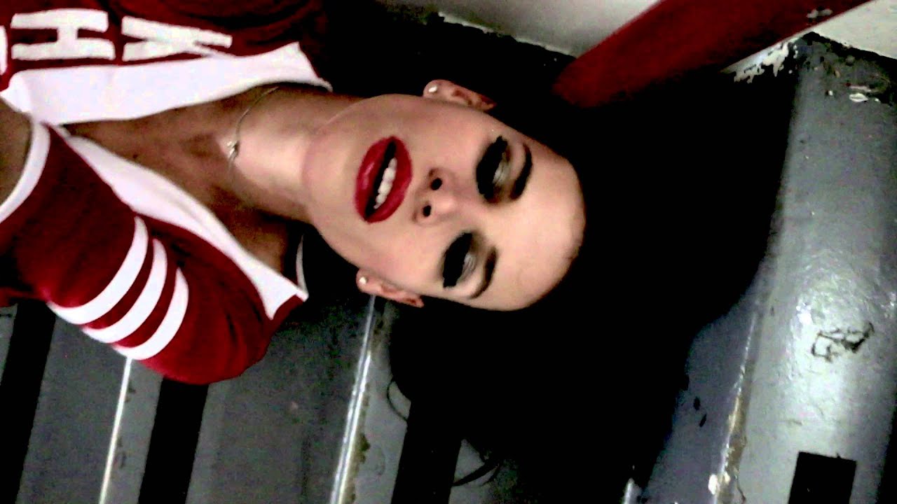 Knee High Fox- KISS ME KILL ME official video