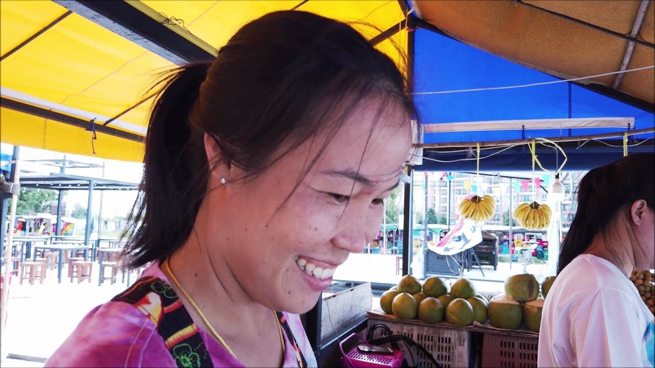 Street Food for Dinner in Jomtien Beach, Pattaya