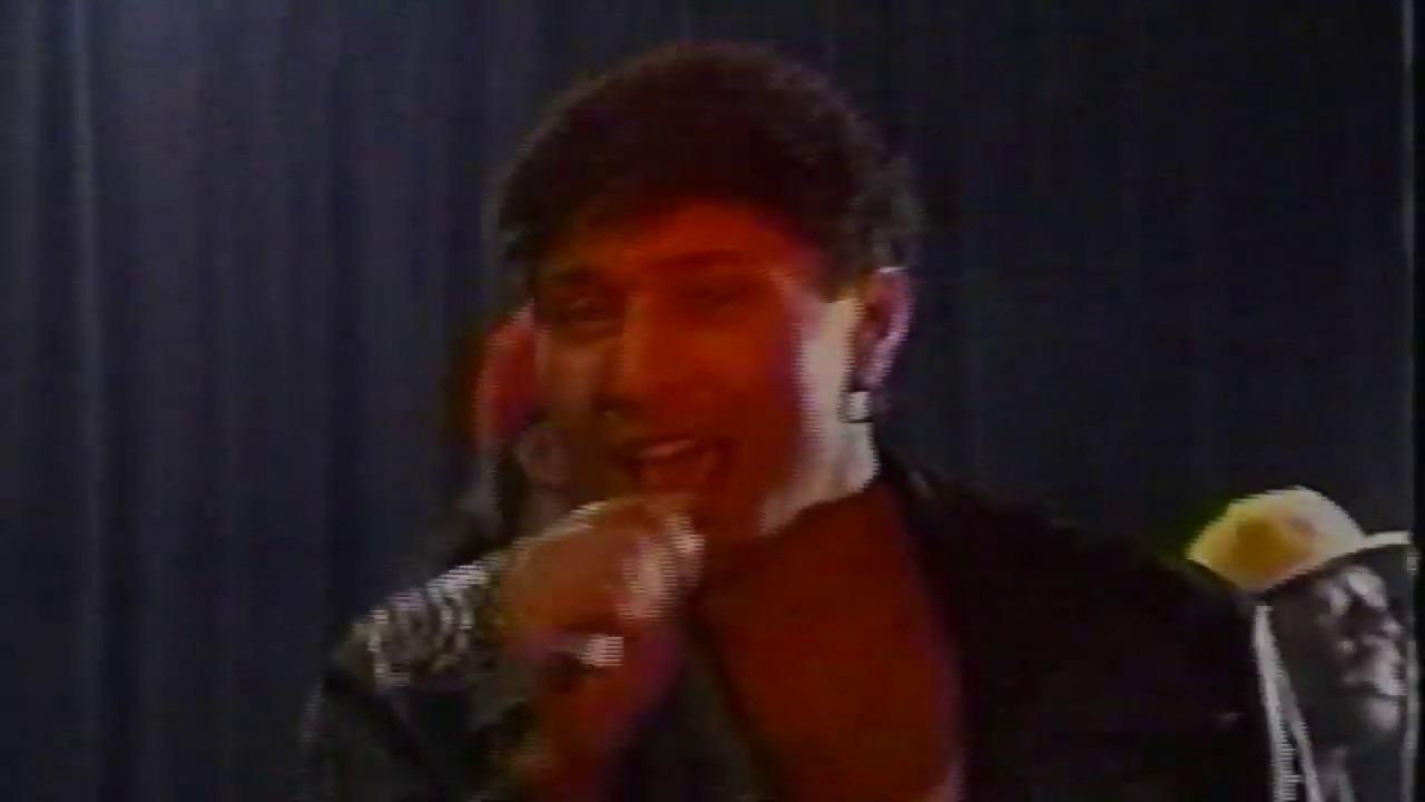 Johnny Zee - Peeni Hai Walayati (Official Video) 1989
