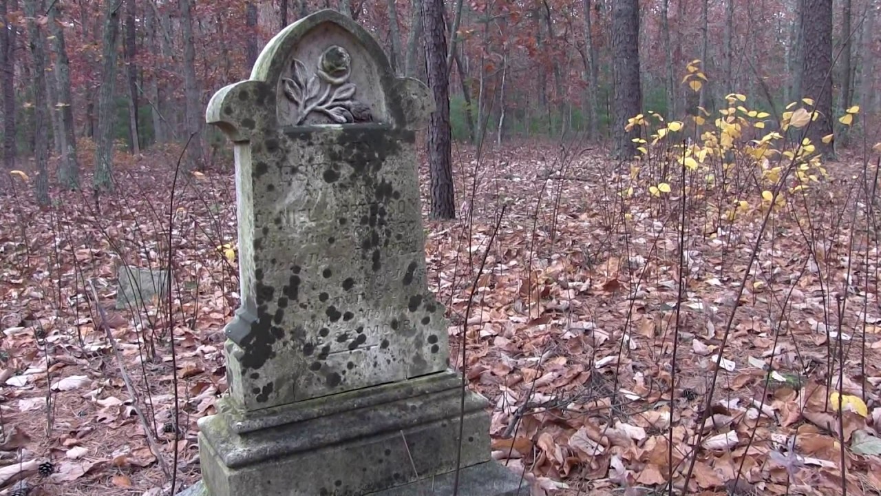 Abandoned Shadows Rest Cemetery Tinton Falls NJ Ruffin Court
