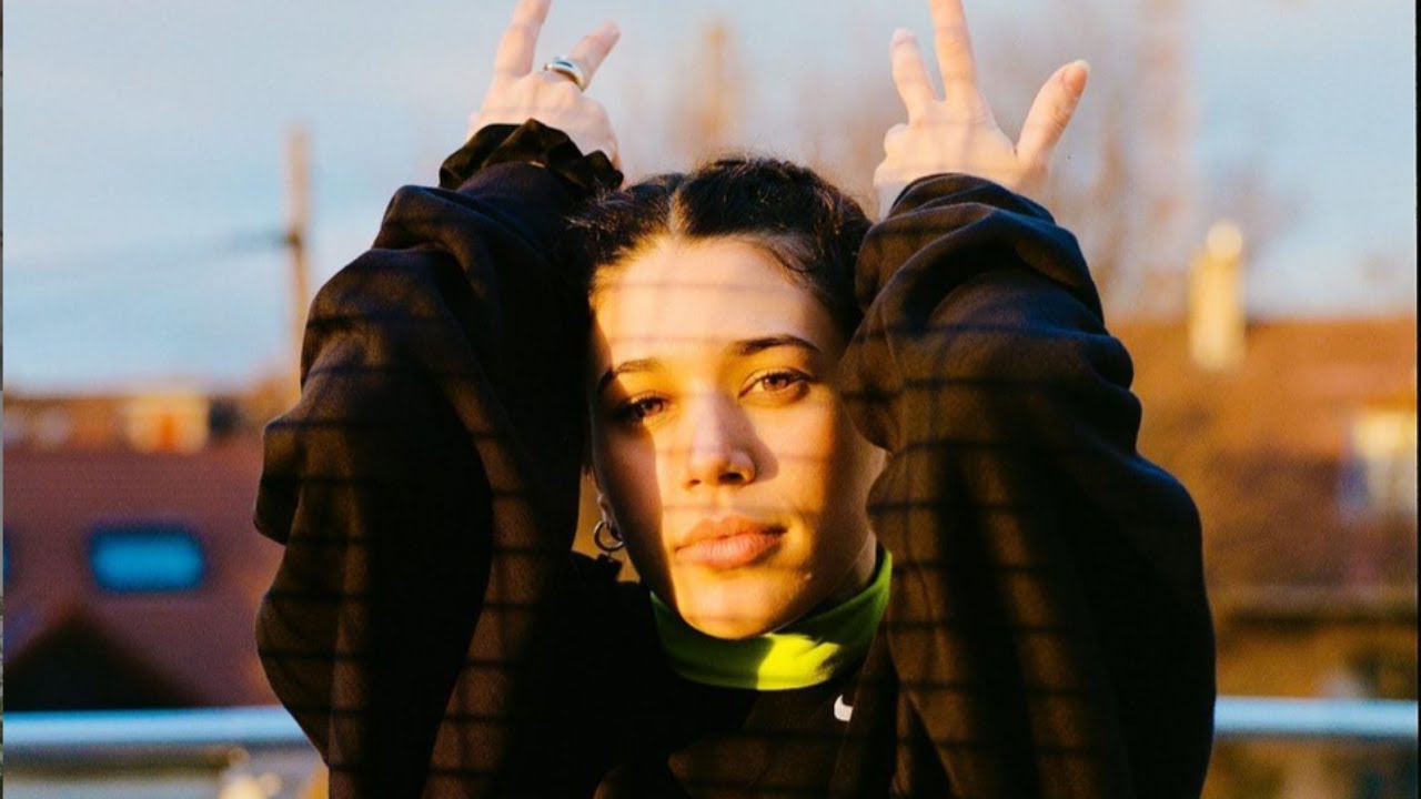 Adapt to the music vibe | Laura Nala