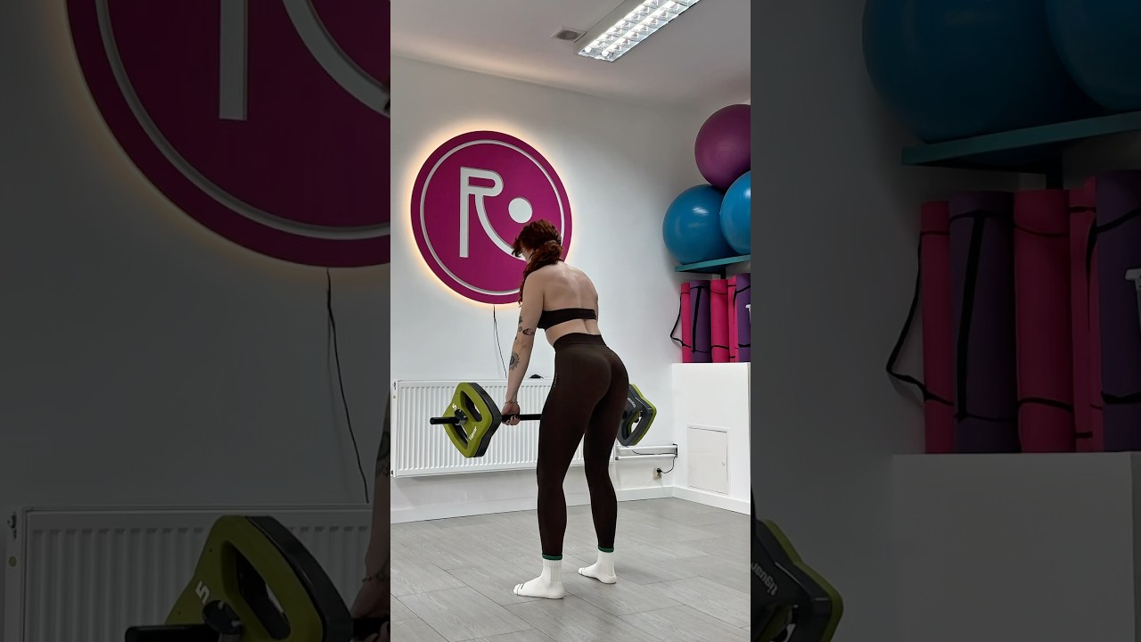 Jak wykonać RDL? Ćwiczenie na pośladki #SiłkaOdZera #RDL #RomanianDeadLift