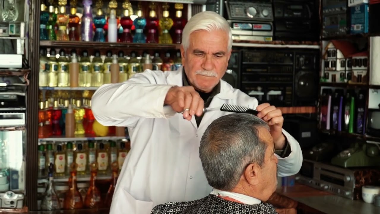 Vesikalık Berber, Bir Hatıra Koleksiyoncusu