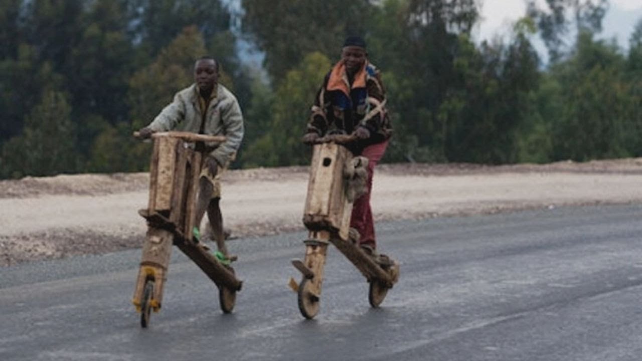 Congo's wooden taxis 'Chukudu' still a favoured means of transport