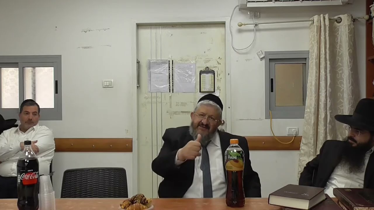 הרב הגאון יהודה דרעי שליט''א האם עני חייב להשכיר עצמו להשיג נר חנוכה (תשפ"ג)