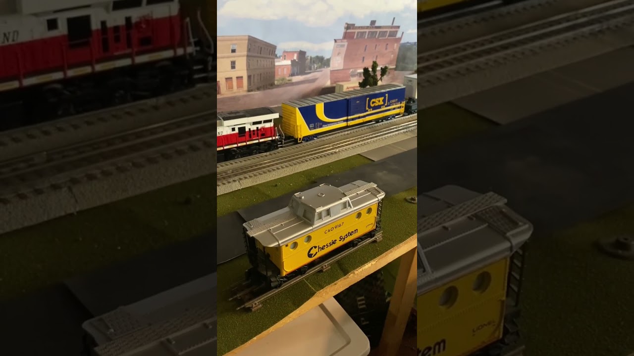 Updates,New Track added,more coming on Folkston platform scenery,New warehouse added 👍😁