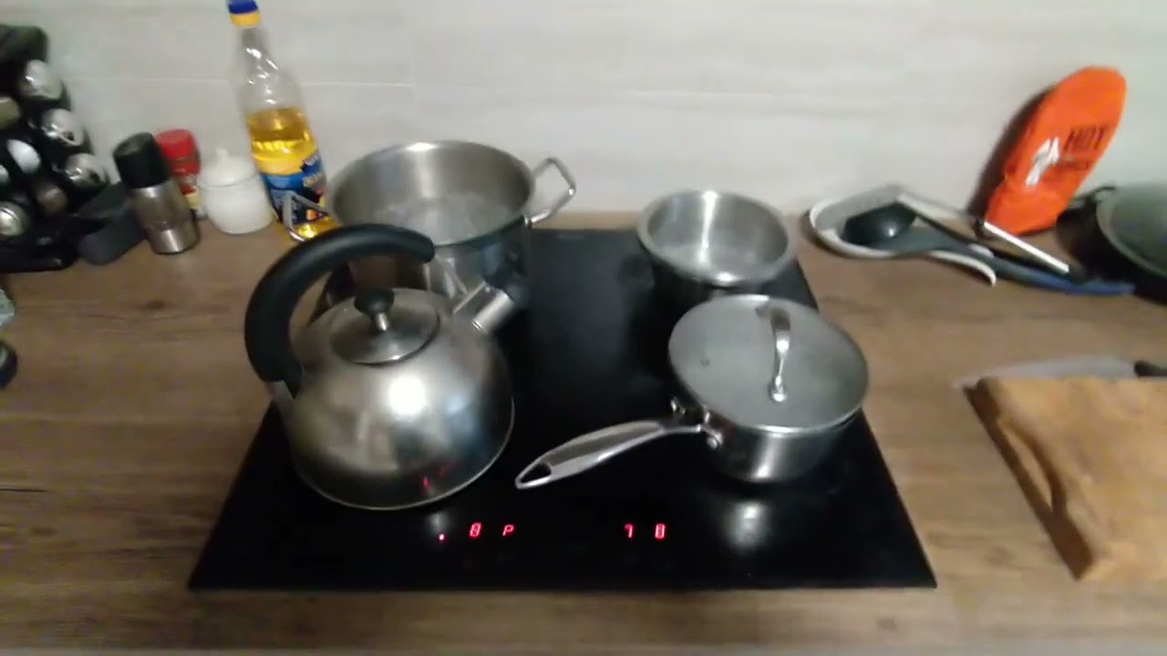 Робота Victron Quattro 24/3000/70  з індукційною плитою на AC OUT 2.