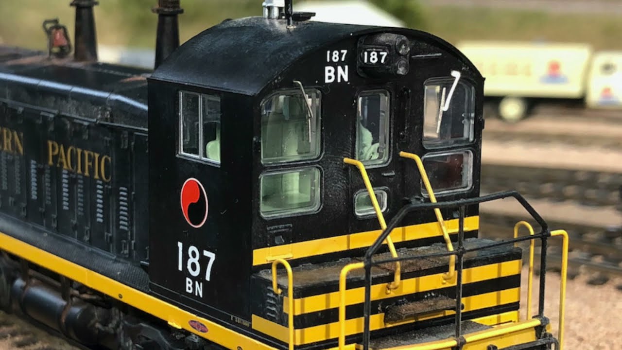 Part 21 - A BN (ex NP) Switcher works in Everett's Bayside Yard to clear a brace of (ex-NP) F-units.