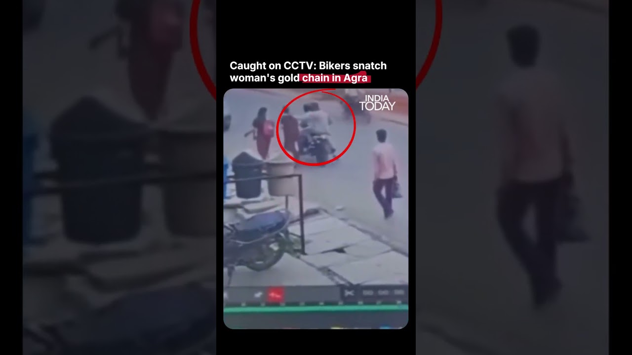 CCTV Captures Chain Snatching on Woman Near Agra Highway, Thieves Escape | India Today