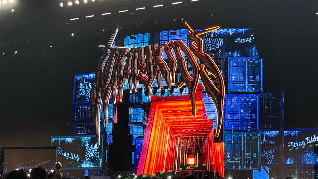 [ Stray Kids - District 9 ] DominATE in Singapore 280924