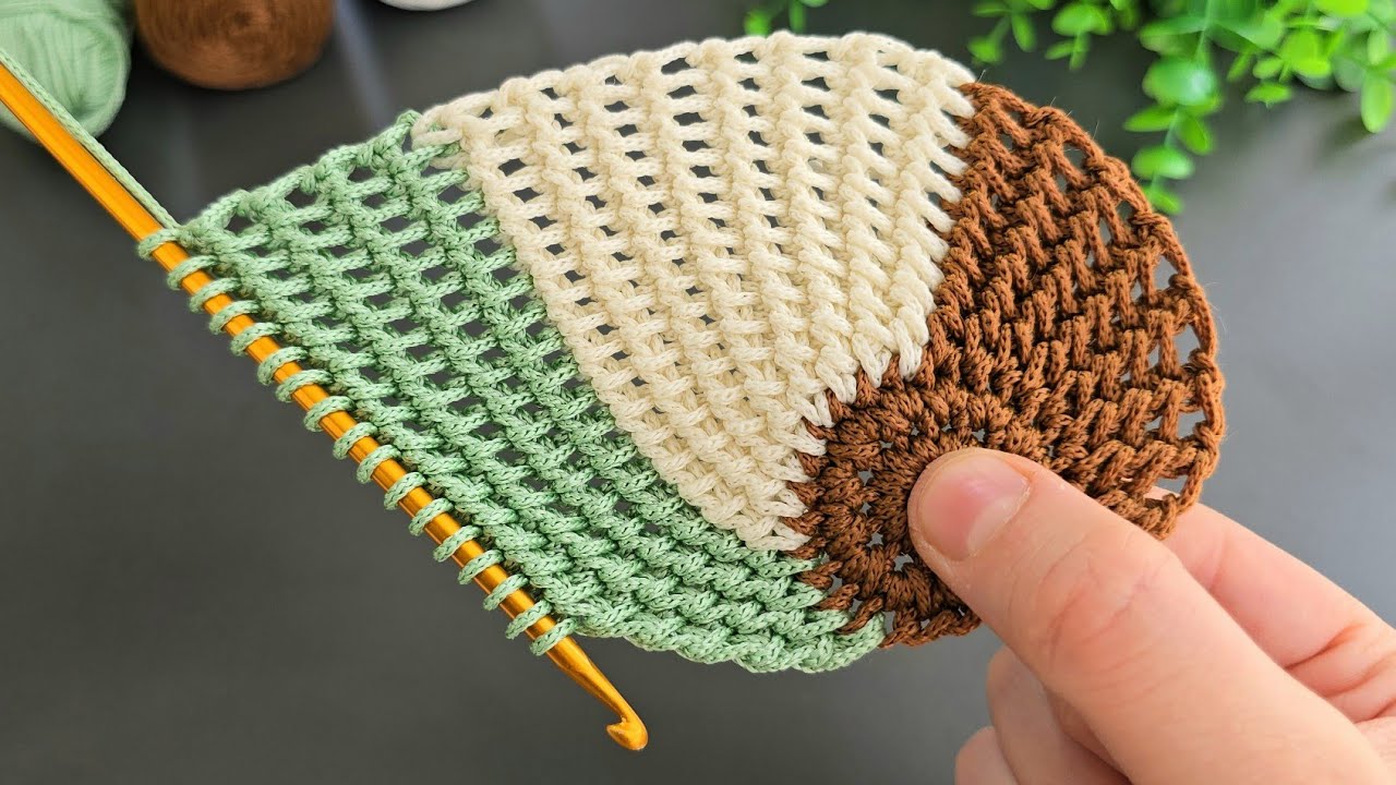 Wow!! Super Easy, Very Useful Crochet Beautiful Motif Leaf Crochet Coaster 🥰
