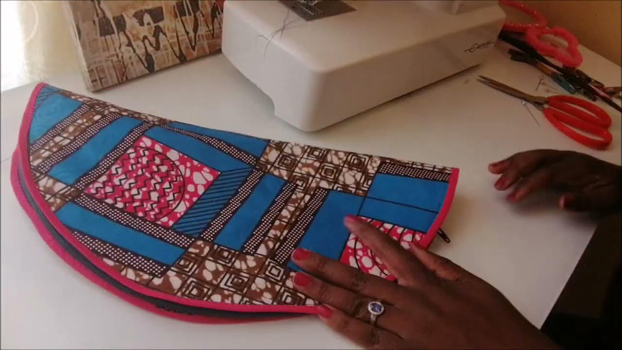 How to Sew a Purse from Circle fabric |DIY Makeup or Toiletry Bag