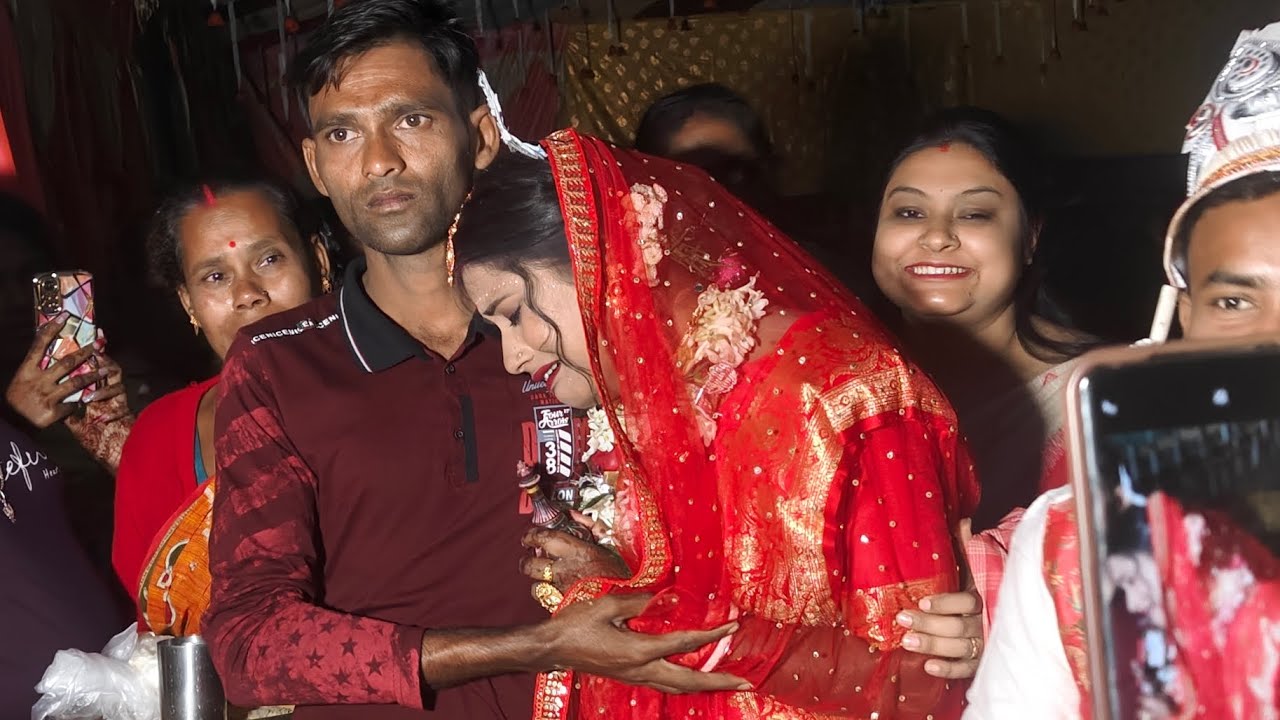 বিদায় বেলা 😭🥹এই কষ্ট শুধু মেয়ে আর মেয়ের বাবা মা ই বুঝবে 😭 মেয়েদের এ কেমন জীবন 🥹