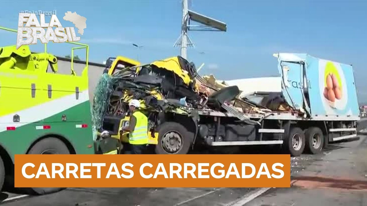 Engavetamento entre caminhões interrompe parcialmente o tráfego na Via Dutra, no Rio
