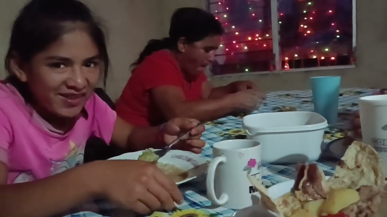  Wao Eli se  prepara un arroz 🤤 cenamos en familia 👪👪