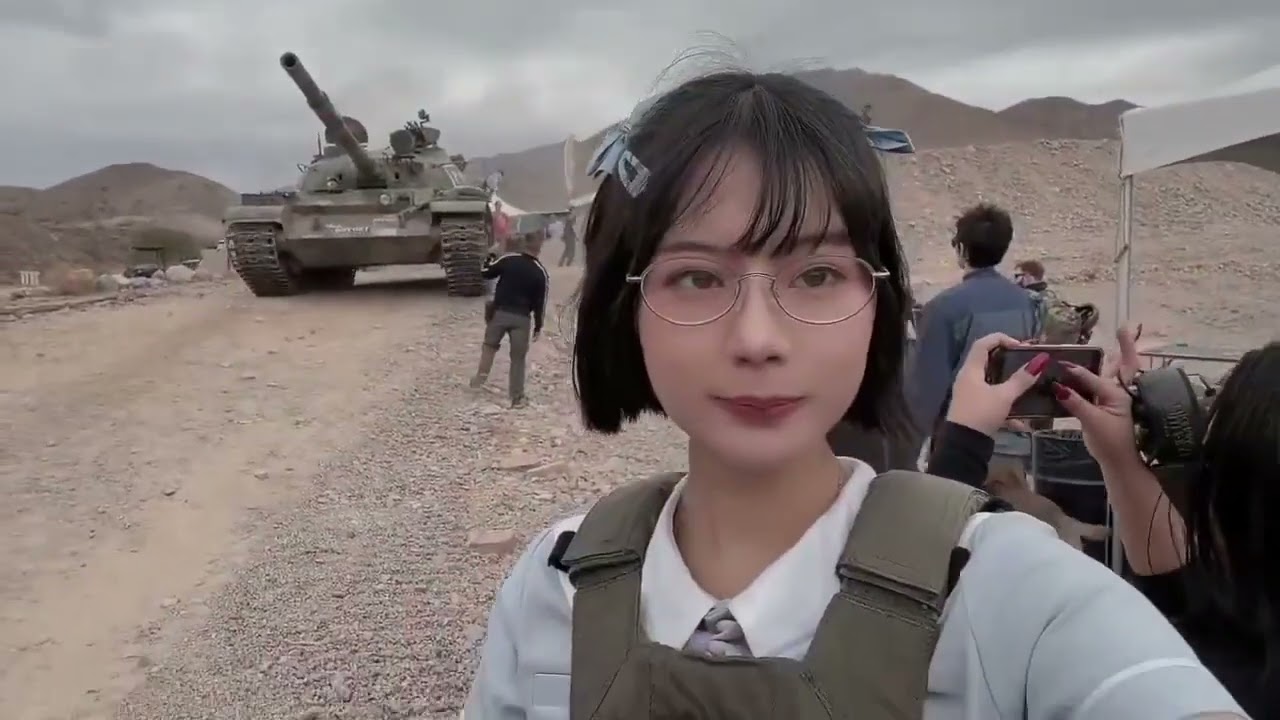 AVERAGE ASIAN/JAPANESES GIRL | asian/japanese girl shooting with different guns