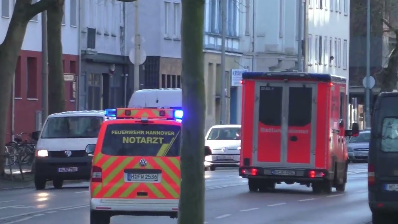 [KTW trifft auf GW-Öl]   Rettungsdienst + Polizei Hannover