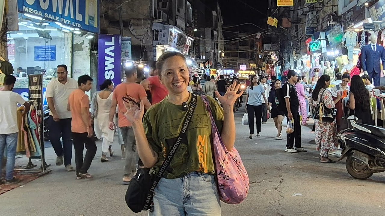 Exploring Laxmi Nagar Market! Shopping & Hidden Gems