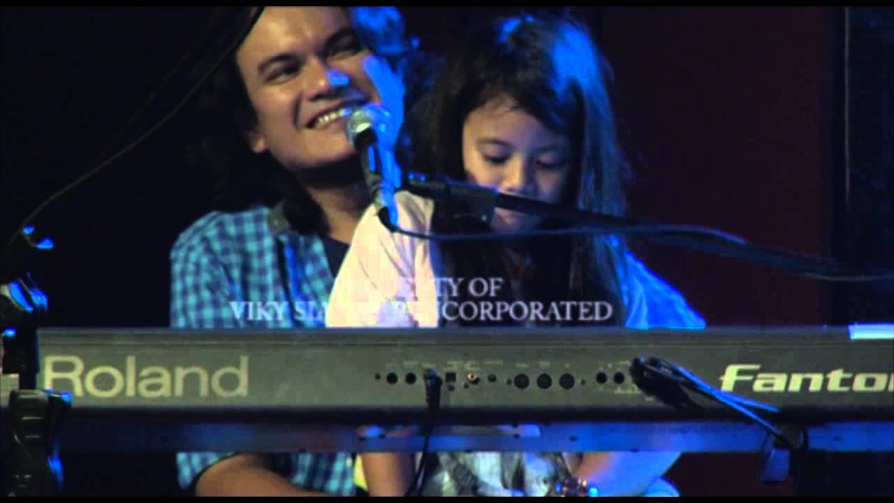 Viky Sianipar inc. | Tobatak Live | Boru Panggoaran