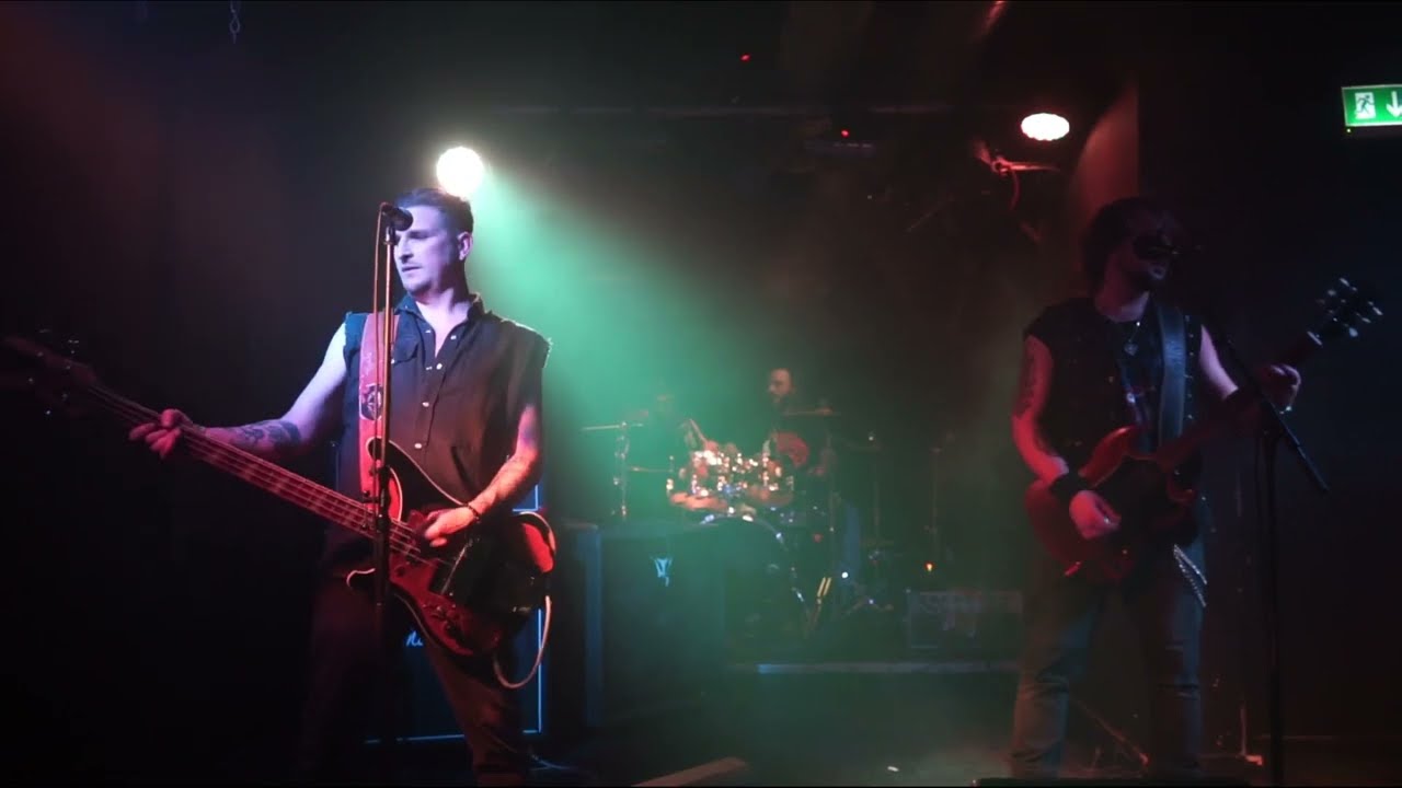 R&auml;mbow &ndash; &ldquo;Bastard&rdquo; (Live at Escape Metalcorner)