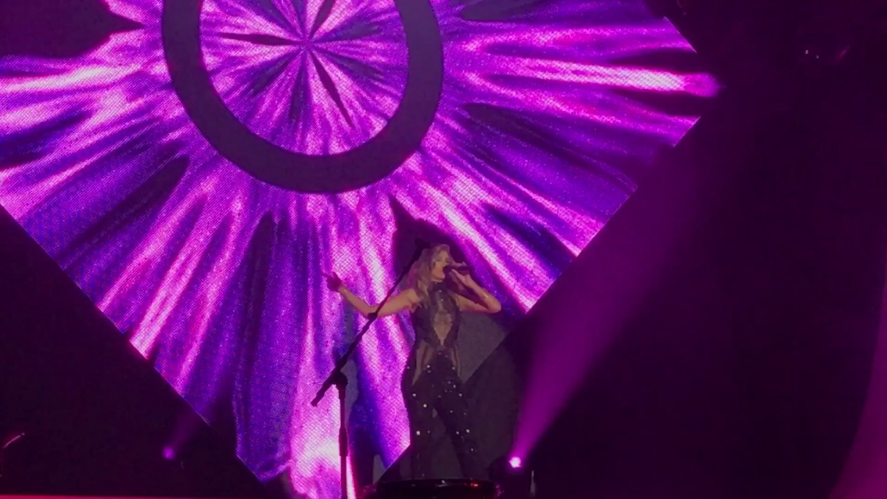 Delta Goodrem - Intro / Feline (live @ Wings Of The Wild Tour 2016 - Canberra)