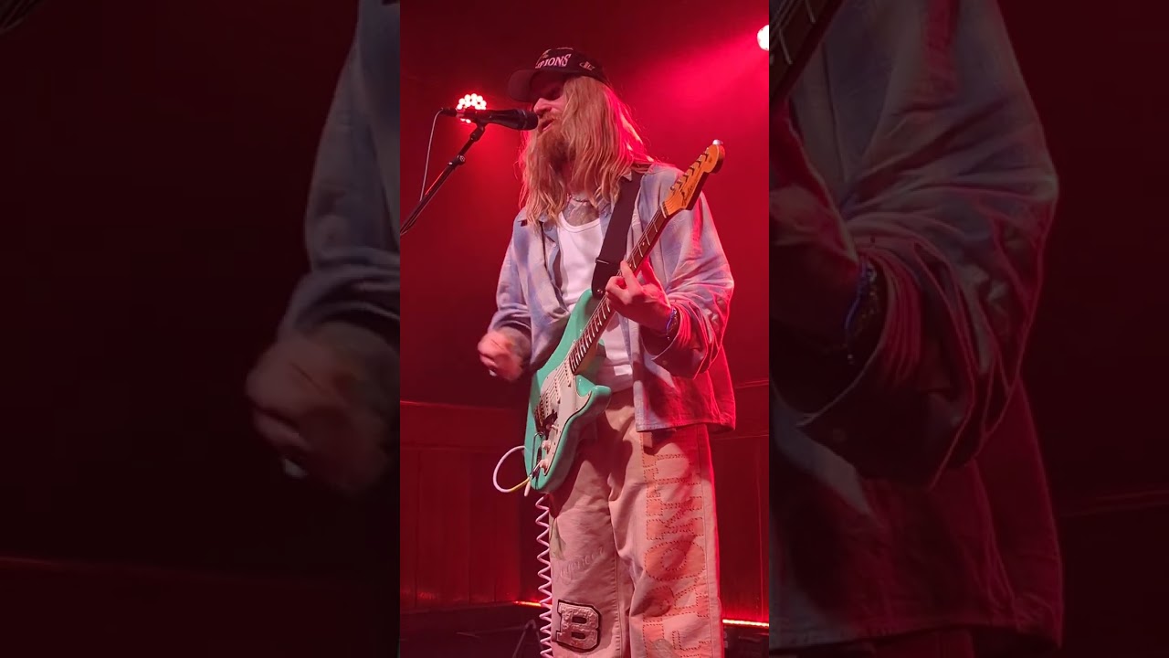 Oh Ok - Sam Ryder 5/14/25 @ Schubas Chicago  New Single out May 23, 2025