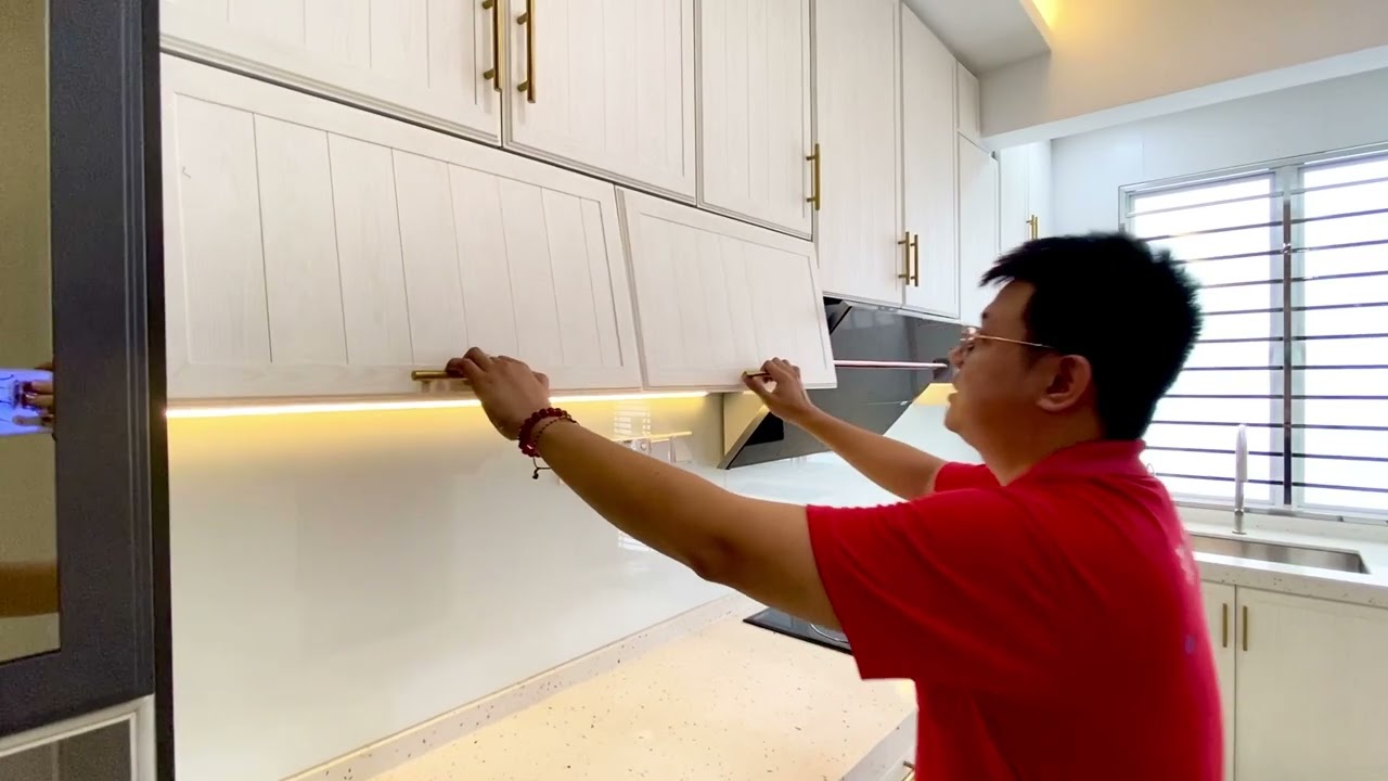 BLENO Kabinet Dapur Aluminium Bercorak Kayu Seremban