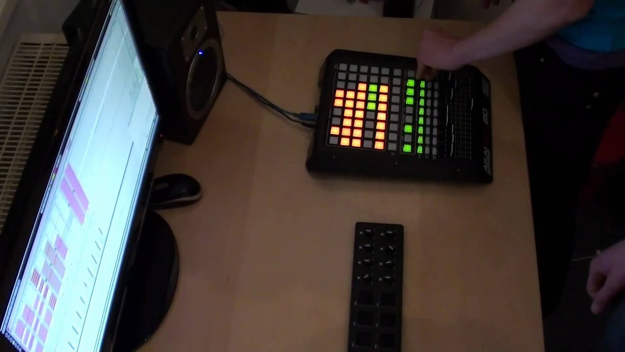 Julius Hilbert & Felix Rucht - Epical Times [Live  Mix] (Akai APC 20 & LPD 8)