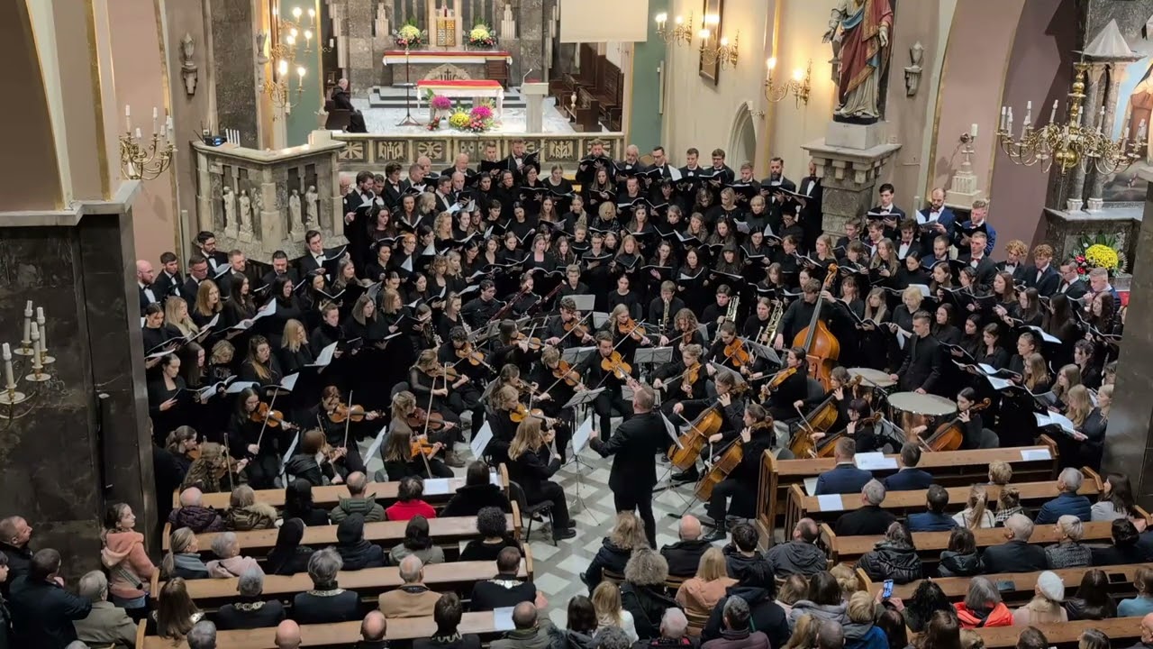 10. Mozart - Requiem - Hostias