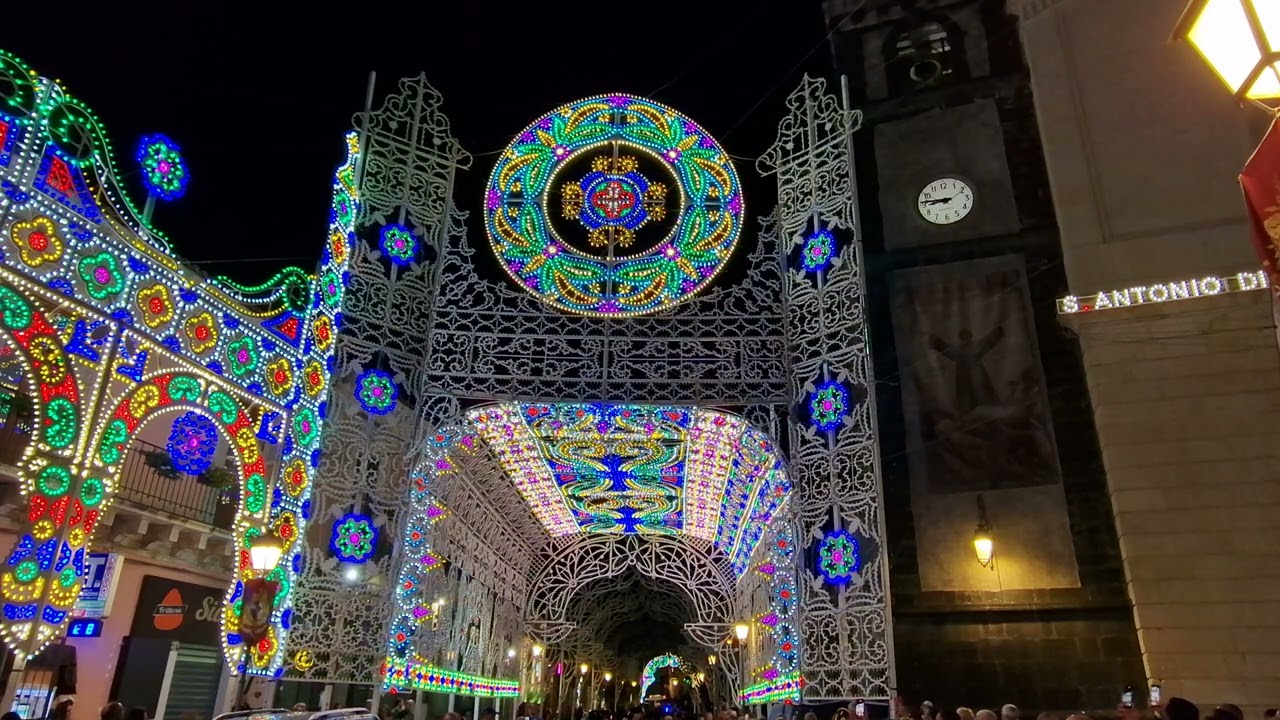 Nicolosi 12 Agosto 2023 Accensione Musicale delle Artistiche Luminarie della Ditta LA LUCERNA 4K