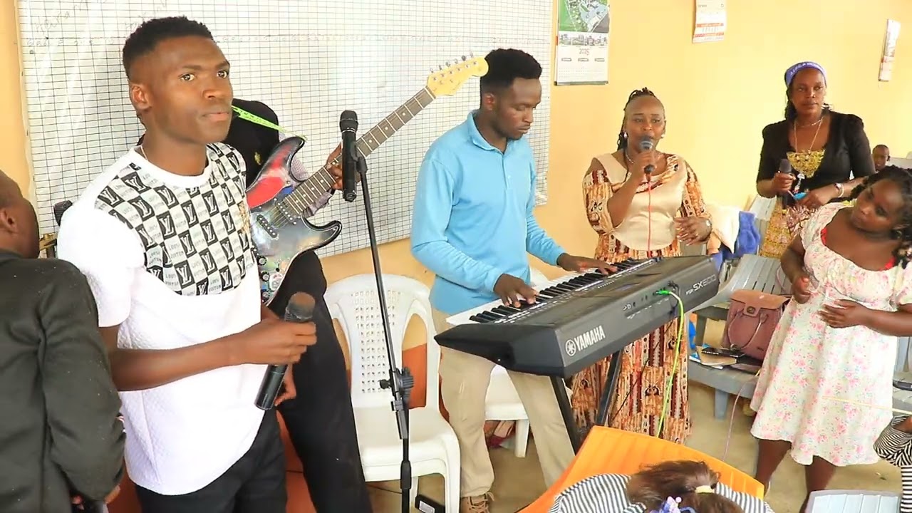 Praise Leads back to Back 