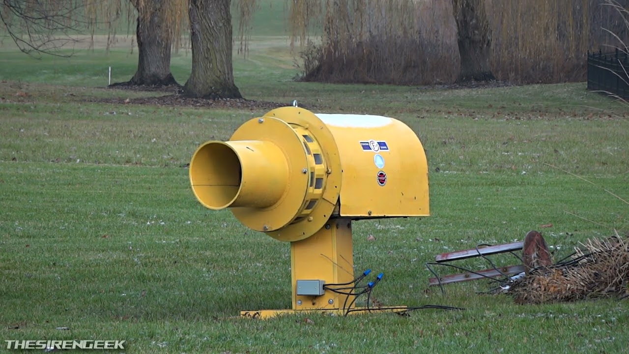 FS 500-AT Tornado Siren Test - Alert & Attack - Drew's House