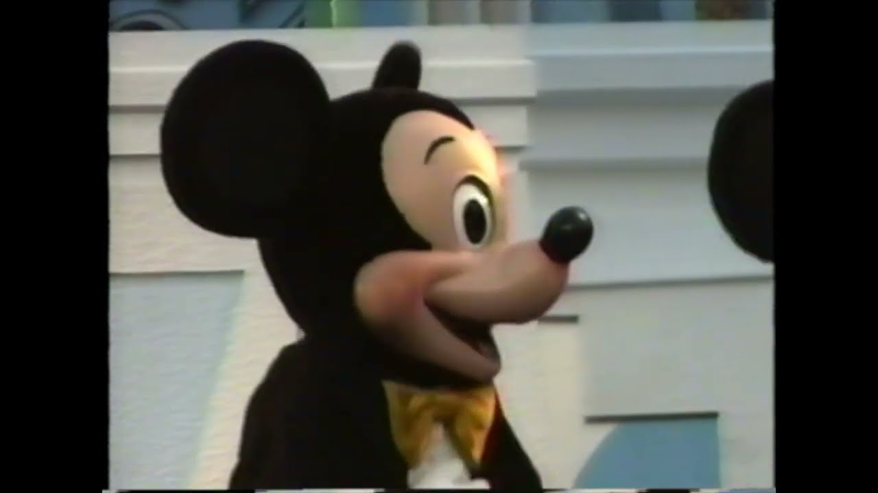 1995 ディズニーランド　ミッキーマウス•クラブ　スモールワールドステージ