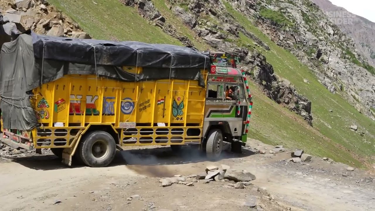 How Truck Drivers In India Navigate One Of The Most Dangerous Roads In The World #truckdriverlife