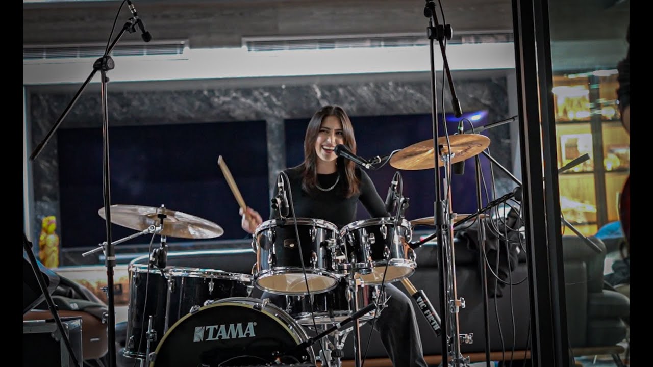 LOCKED OUT OF HEAVEN | LIVE COVER BY REMØRSE