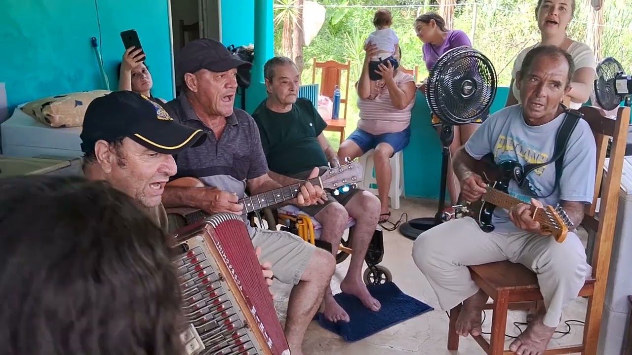 Vazei Na Braquiara Trio 3 Irmãos ( Mirim, Denir, Sebastião e Sebastião Ricardo)