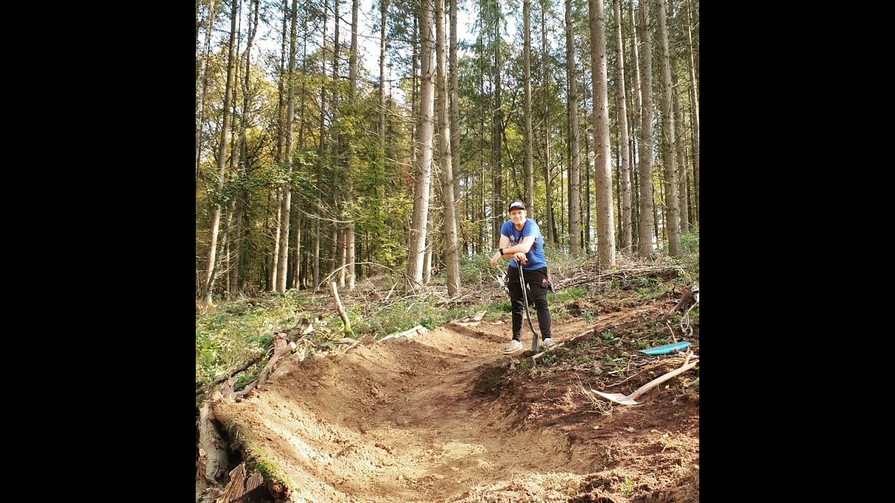 Trailpark Hohenahr Berm Maintenance - Trailbuilding Trailbau Hometrail Timelapse / No Dig - No Ride!