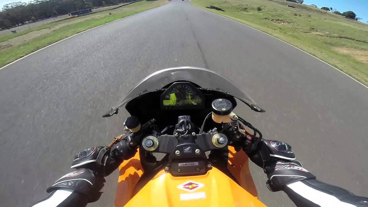 Broadford Trackday Honda CBR1000RR crash