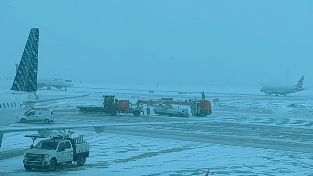 Winter @YYZ #aviation #aviationlovers #airportlook #airportnews #airport #cyyz #yyz #yyztravel