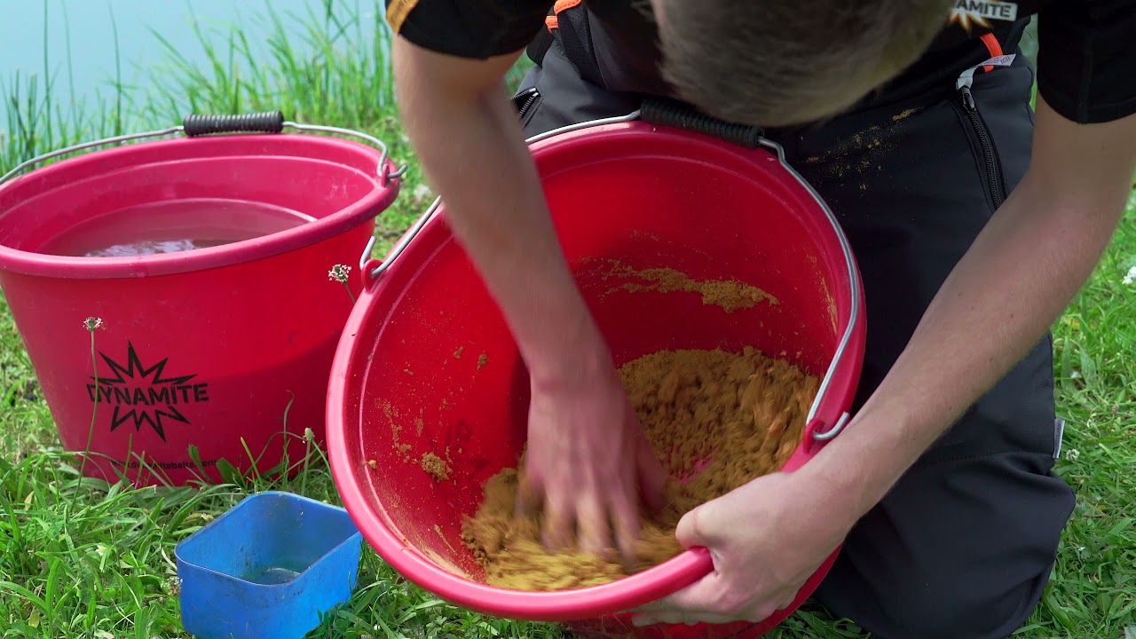 Match Fishing: How to mix Milled Expander Groundbait by Jack Danby