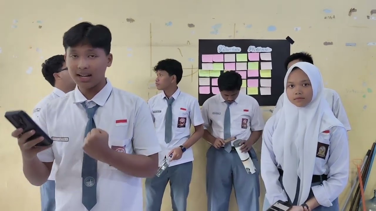 MUSIKALISASI PUISI karya KELOMPOK 4 