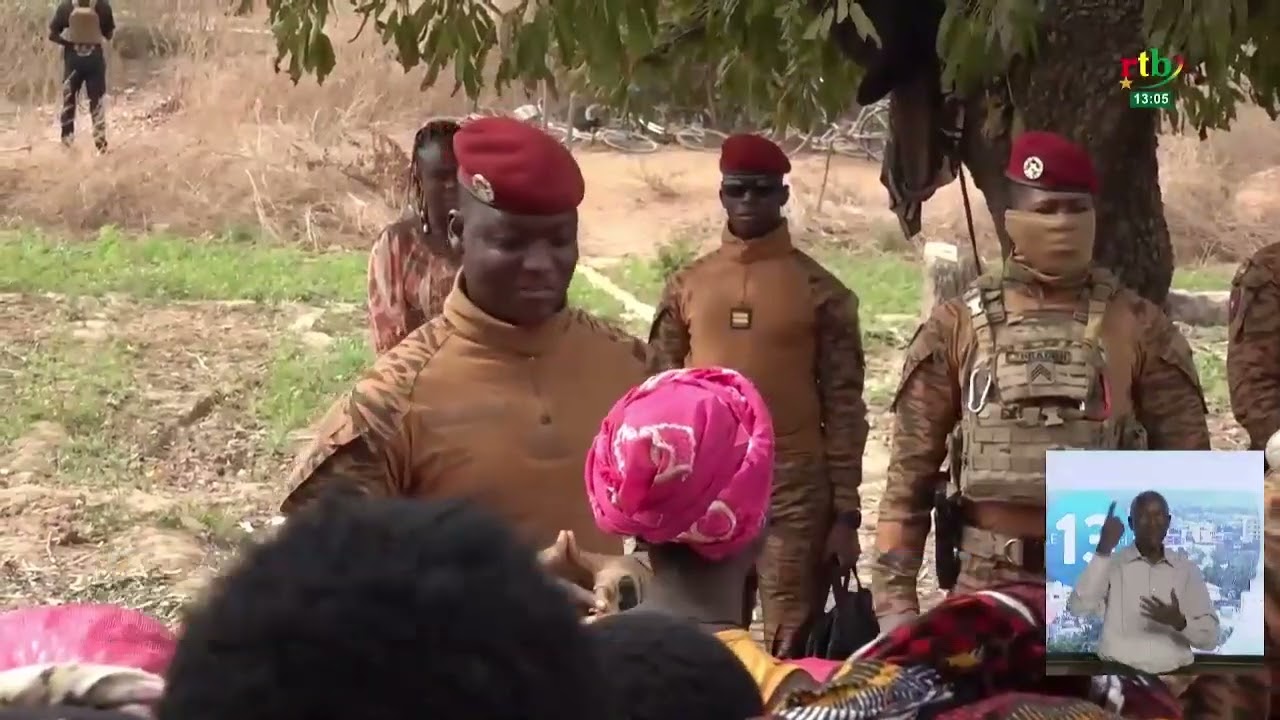 Le Chef de l’État, le Capitaine Ibrahim TRAORÉ effectue une visite surprise aux Femmes de Zongo