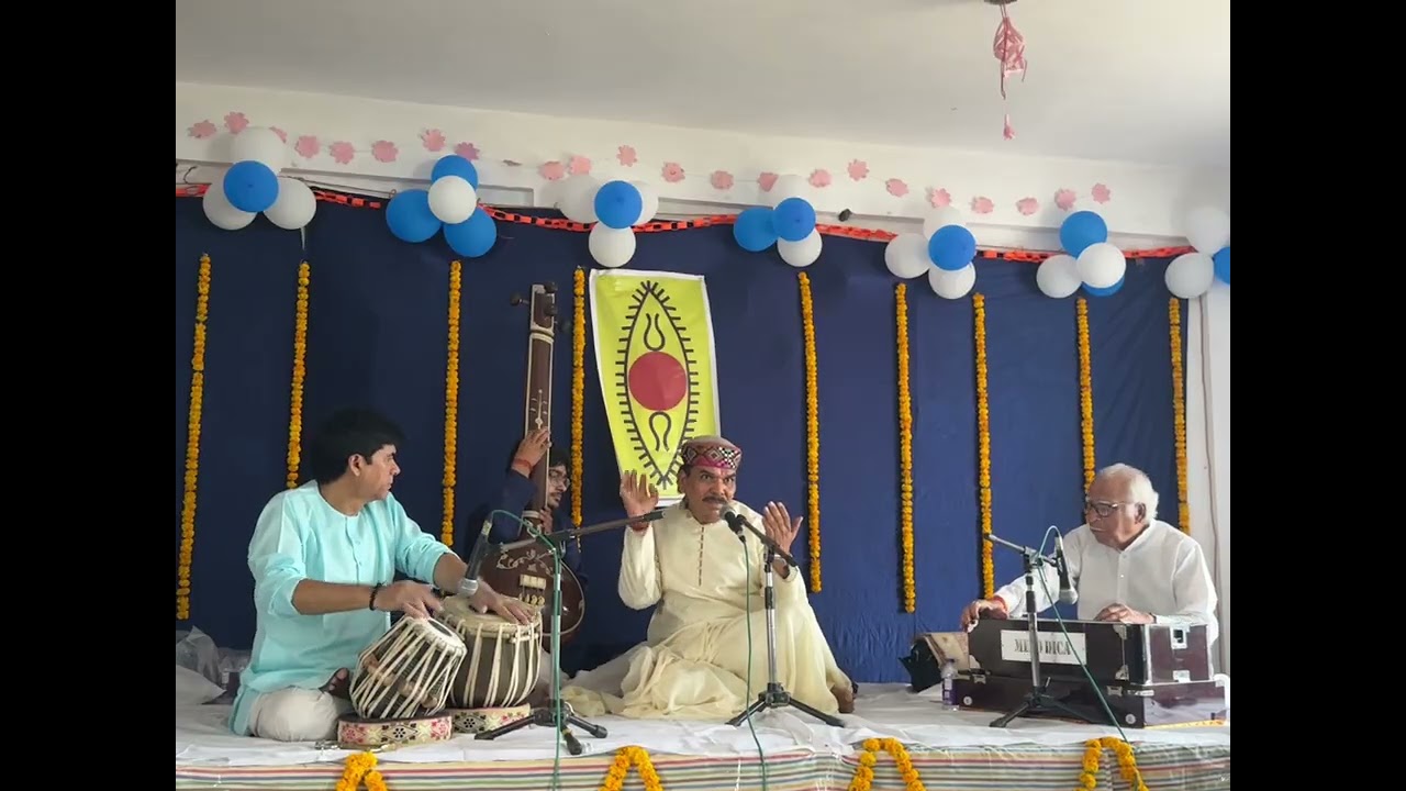 “Jo bhaje Hari ko sada” by Pt. Harish Tiwari 