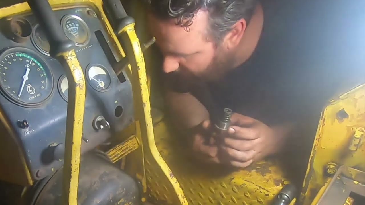 JD 450 HLR transmission pressure adjustment and theory
