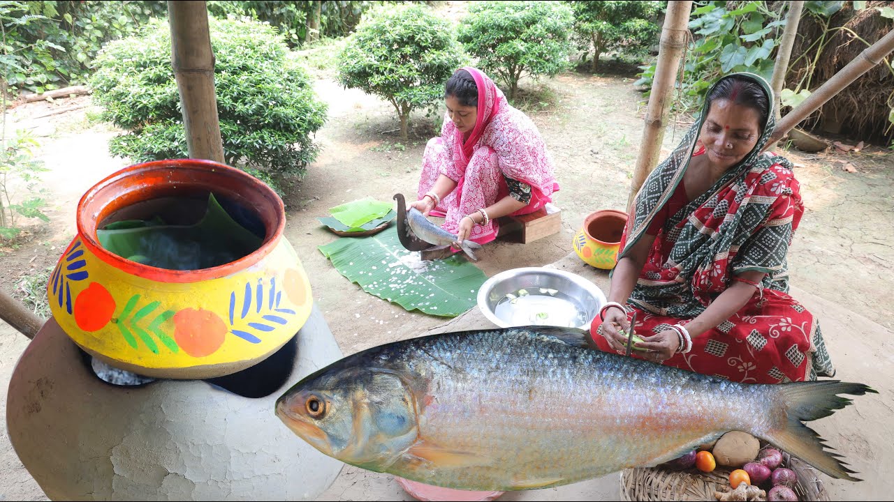 মাটির হাঁড়িতে সুস্বাদু ইলিশ মাছের এই দুই রান্না বাড়ির সকলের জিভে জল এনে দেবে / Hilsha fish